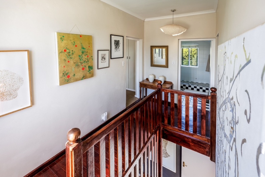 5 Bedroom Property for Sale in Paradyskloof Western Cape